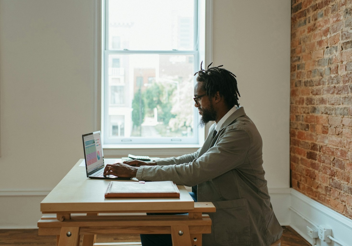 How to Balance Work and Life When Working from Home